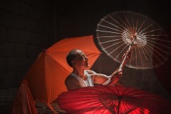 中國第二屆扶貧公益攝影大展投稿區 制傘產業的溫暖瞬間